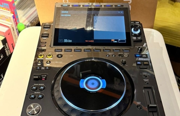 AlphaTheta CDJ-3000X, AlphaTheta Euphonia , Pioneer CDJ-3000, Pioneer DJM-A9, Pioneer CDJ-2000NXS2, Pioneer DJM-V10-LF