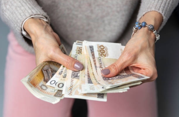 Pozycze pieniadze na procent, udzielam pozyczek prywatnych bez bik