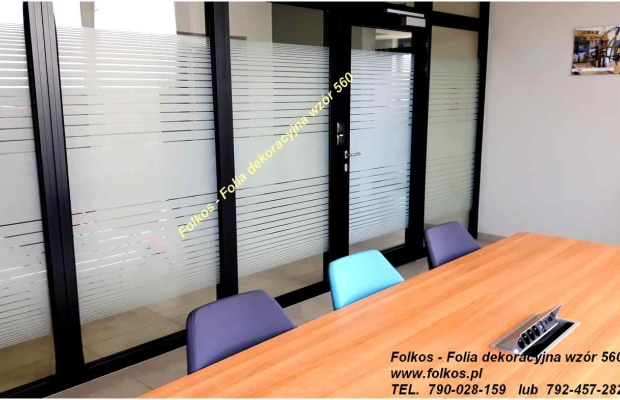 Open space - Usługa oklejania biur Warszawa -Folie matowe, dekoracyjne, przeciwsłoneczne , lustro weneckie ...Warszawa