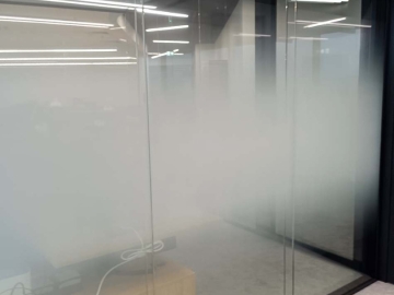 Open space - Usługa oklejania biur Warszawa -Folie matowe, dekoracyjne, przeciwsłoneczne , lustro weneckie ...Warszawa